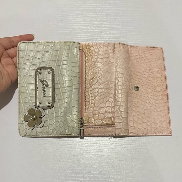 Guess Tri Color Matte Alligator Wallet - Picture 4 of 4
